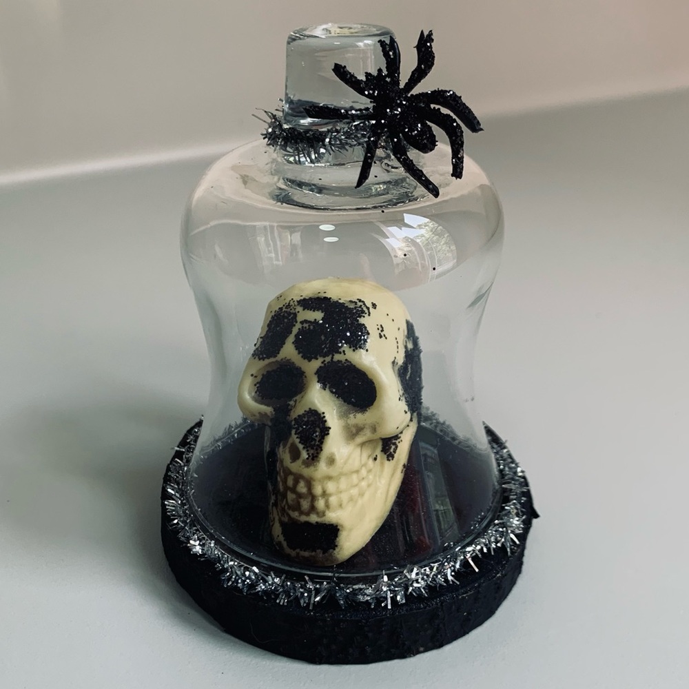 Creepy Mini Cloche - Picture 2 of 4
